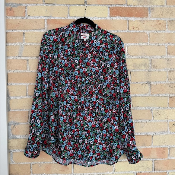 NWT Levi’s Black, Red, Blue and Pink Floral Shirt - Picture 3 of 4